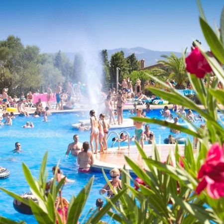 Castell Montgri - Mobile Homes By Lifestyle Holidays أولاستارتيت المظهر الخارجي الصورة