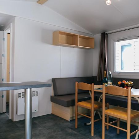 Castell Montgri - Mobile Homes By Lifestyle Holidays أولاستارتيت الغرفة الصورة